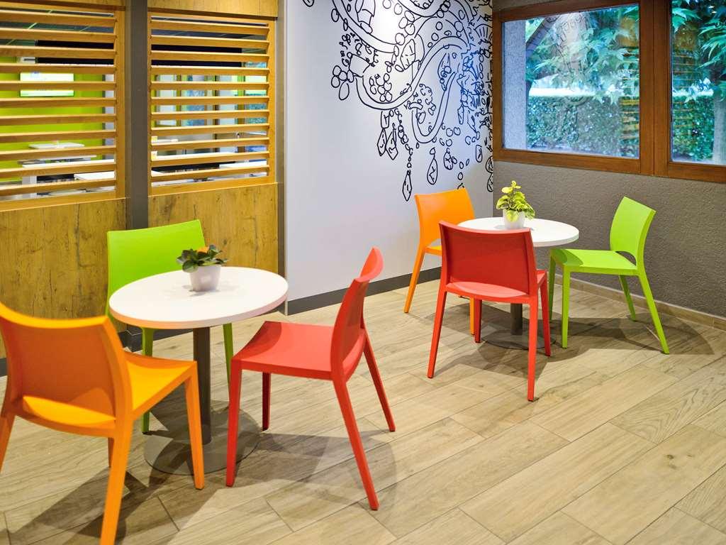 Ibis Budget Bollène Esterno foto